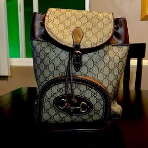 New Gucci backpack. Used twice perfect conversation.